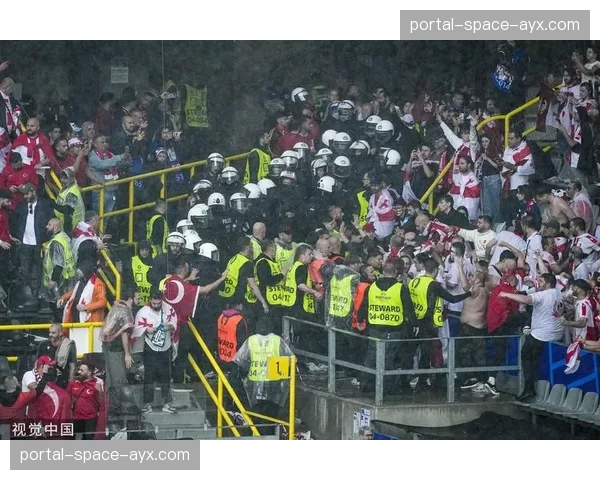 多特蒙德主场千场里程碑，伊杜纳信号公园座无虚席